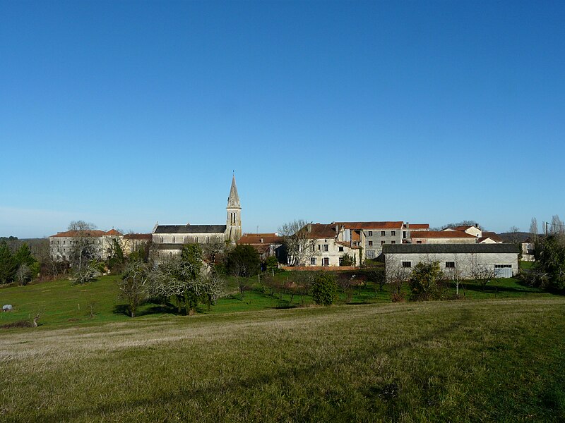 File:Bourrou village (1).JPG