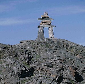 Inunnguaq (Inuksuk) als Wahrzeichen von Rankin Inlet