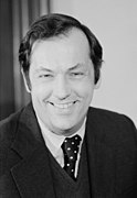 Sen. Bill Bradley (NJ) (cropped).jpg