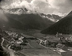 1935