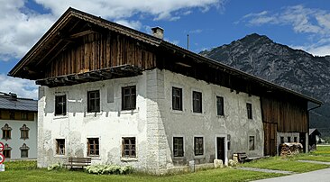 Der im Tiroler Kunstkataster verzeichnete Einhof Unterdorf 10