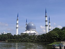 Moschea del Sultano Salahuddin Abdul Aziz o Moschea Blu a Shah Alam, Selangor, Malesia.