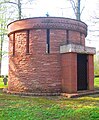 Chapelle du cimetière militaire allemand.