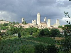 Panorama del centro storico e del verde che gli cresce a ridosso