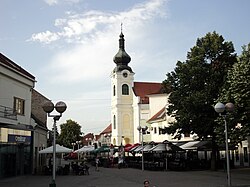 A városközpont és a Szeplőtelen fogantatás római katolikus templom