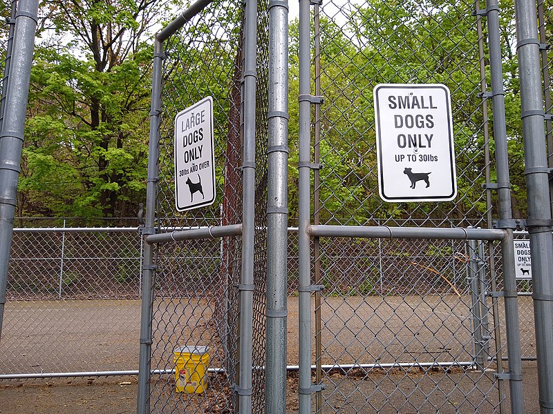 File:Dormont Park - dog weight signs.jpg