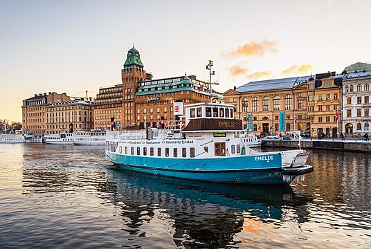 MS Emelie in front of Blasieholmen at Nybroviken, Stockholm.