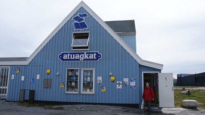 File:Atuagkat.jpg