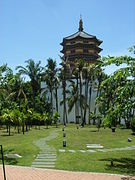 Pagode en bordure de plage