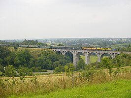 Viaduct van Bütgenbach met de Vennquerbahn (spoorlijn 45A) over de N647