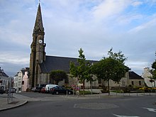 Bannalec église paroissiale.JPG