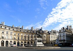 Place des Victoires im Südwesten des Quartier du Mail