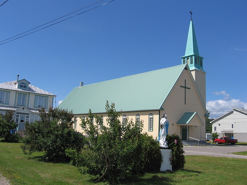 File:Église de Godbout.jpg