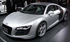 Audi R8 V8