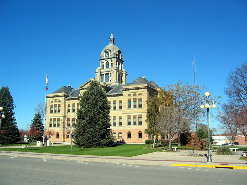 File:Benton County IA Courthouse.jpg