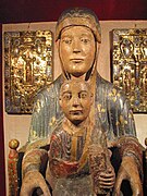 Detalle de Notre-Dame du Mont Cornadore en la iglesia de Saint-Nectaire (Francia).