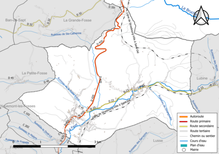 Carte en couleur présentant le réseau hydrographique de la commune