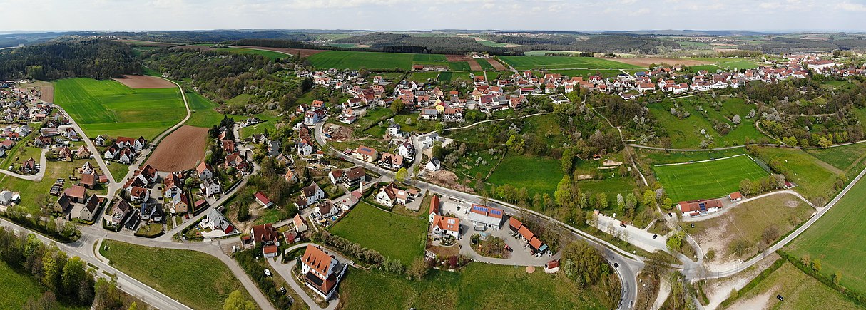 Blick von Süden auf Absberg