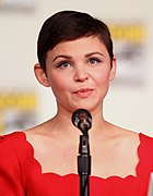 Ginnifer Goodwin interprète Beth Ann.