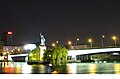 La replica della statua della Libertà al termine dell' Île aux Cygnes