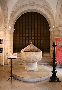 Baptistmal font