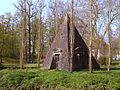 Pyramide im der Parkanlage