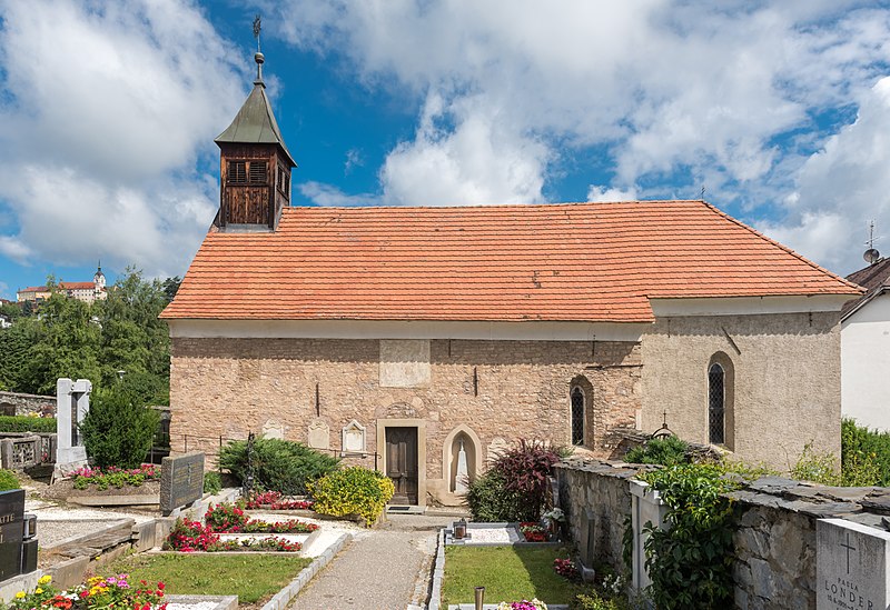 File:Althofen Friedhofsteig Friedhof gotischer Filialkirche hl Caecilia 24062015 5163.jpg