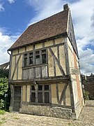 Beauvais old house.jpg