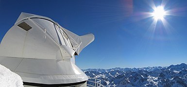 Lunette Jean-Rösch, au pic du Midi.