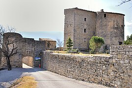 Ancienne porte d'accès au village.