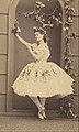 Ein Tutu aus der Krinolinen-Zeit um 1863 (Foto einer „Mlle Pepita“ von Charles DeForest Fredricks)