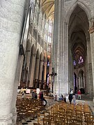 Beauvais cattedrale interno1.jpg