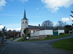 L'église, dans la descente.