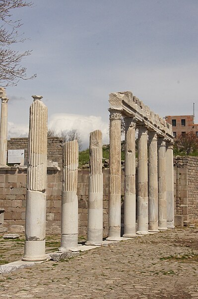 File:Pergamon (5634463497).jpg