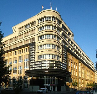 Expressionist architecture – Rudolf Mosse Printing and Publishing Company Building in Berlin, by Erich Mendelsohn (1921–1923)[68]