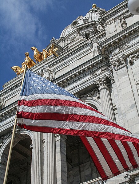 File:Flag Quadriga (15784119496).jpg