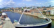 Gateshead Millennium Bridge no Reino Unido