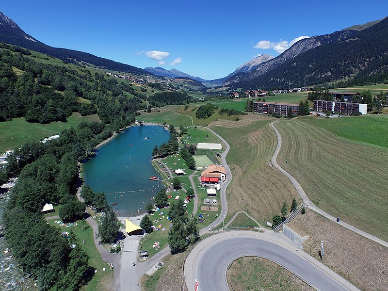 File:Lai Barnagn in summer, Savognin, aerial photography 4.jpg