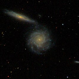 NGC 5434 (midden)