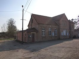 Gemeentehuis en school