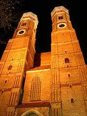 Frauenkirche bei Nacht (Catholic)