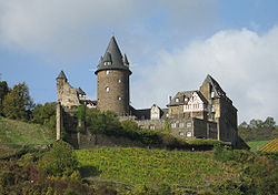 Burg Stahleck von Südosten