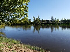 La Dordogne au niveau de sa confluence avec la Pradelle.