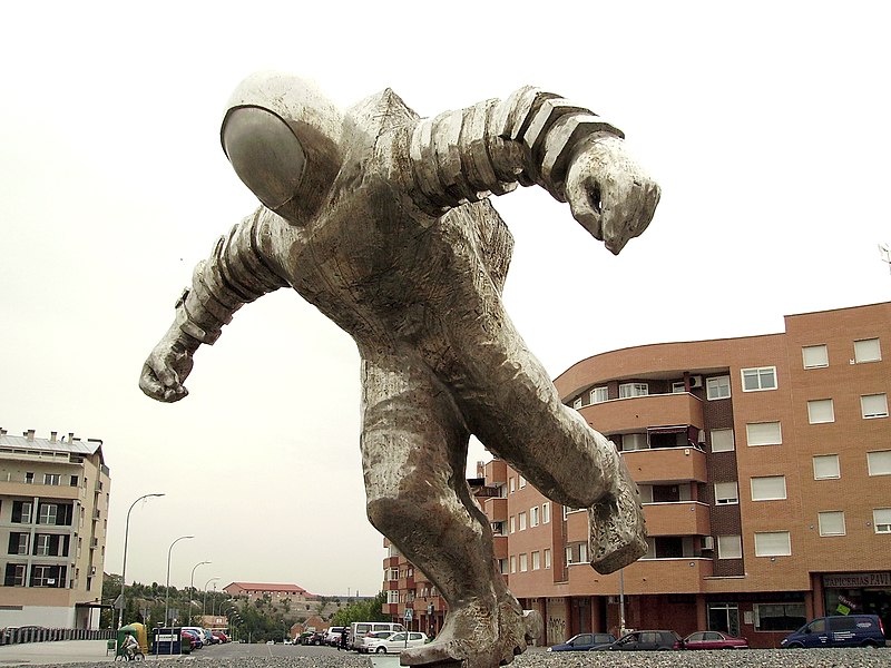 File:El astronauta (Francisco Leiro) 02.jpg