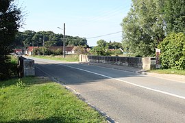 Le pont de Noailles.