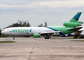 Eine McDonnell Douglas DC-10-30(F) der Arrow Cargo