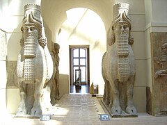 Una de las puertas de Dur Sharrukin, museo del Louvre