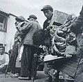 Kültür Devrimi (1966) sırasında Tibet'te General Sampho Tsewang Rigzin ve eşinin bir mücadele oturumu.