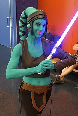 Montreal Comiccon 2015 - Aayla Secura (cropped 2).jpg