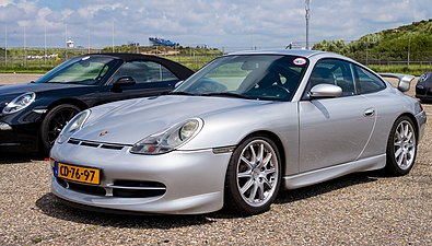 Porsche 996 GT3 (pre-facelift) front